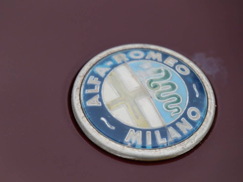 Image 26/50 of Alfa Romeo 1750 Berlina (1971)