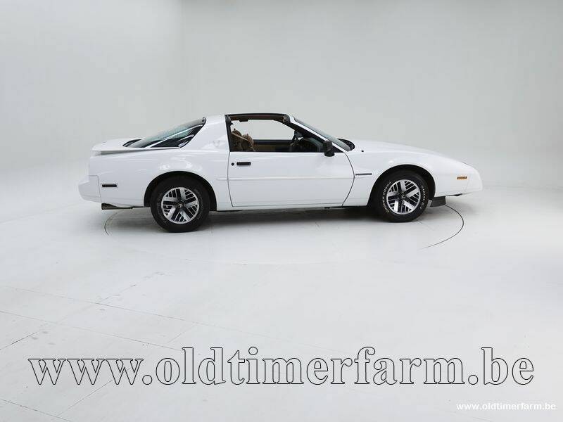 Image 5/15 de Pontiac Firebird TransAm (1990)