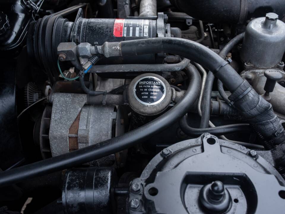 Image 11/50 of Rolls-Royce Silver Shadow I (1976)