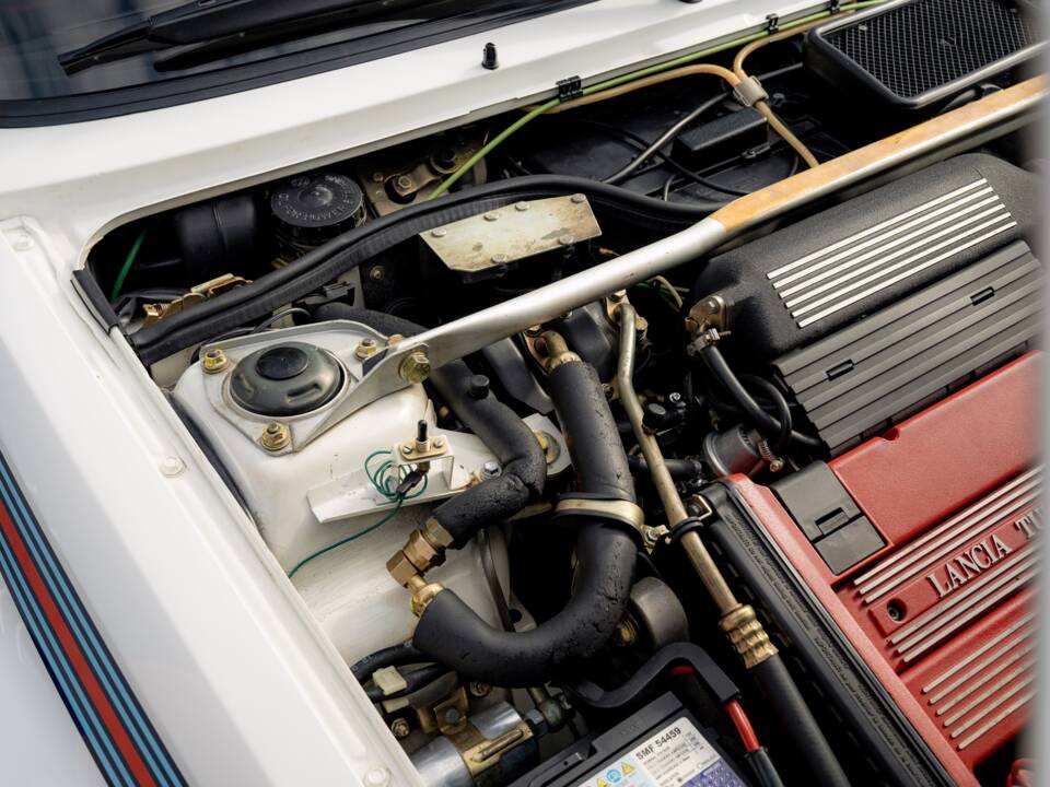 Imagen 61/96 de Lancia Delta HF Integrale Evoluzione I "Martini 5" (1992)