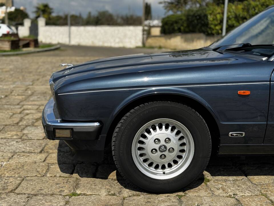 Imagen 10/33 de Jaguar XJ6 3.2 (1990)
