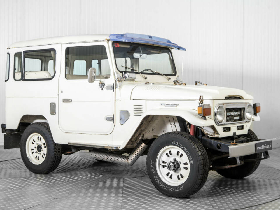 Image 5/50 of Toyota Land Cruiser BJ 43 (1977)