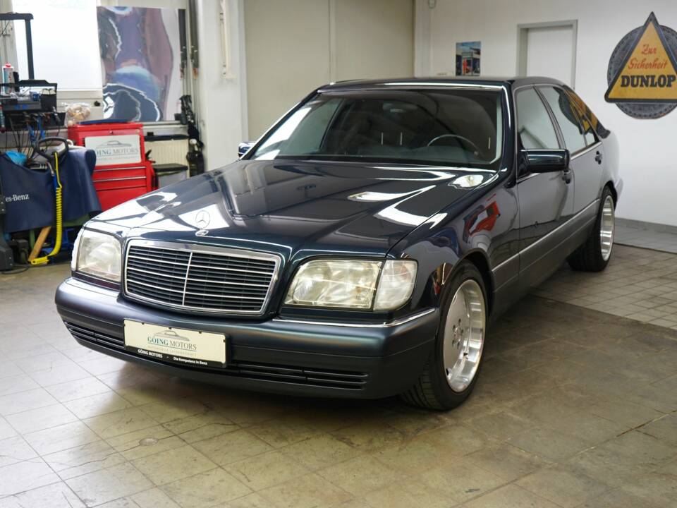 Image 6/37 of Mercedes-Benz S 500 (1996)