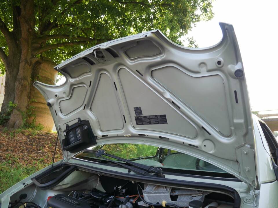 Bild 21/24 von Renault Twingo 1.2 (2000)