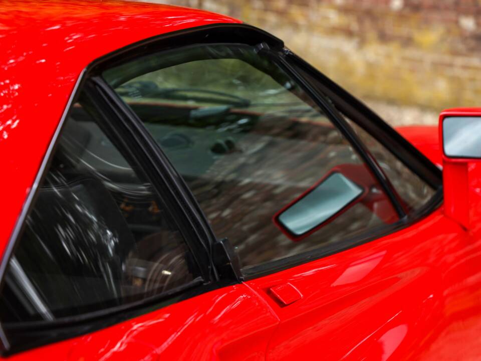 Bild 43/50 von Ferrari 328 GTB (1986)