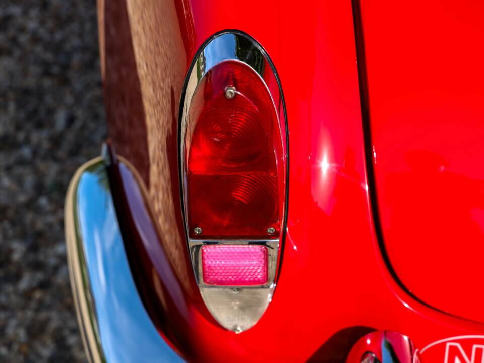 Imagen 46/50 de Alfa Romeo Giulia 1600 Spider Veloce (1965)
