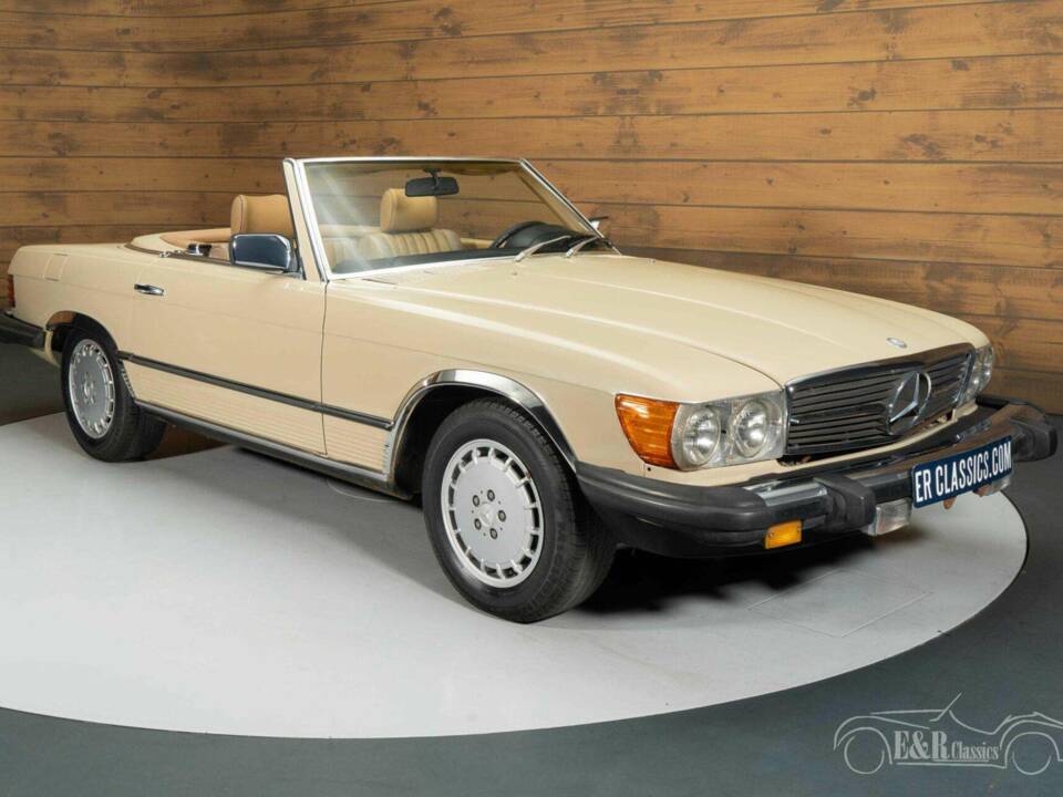 Immagine 24/29 di Mercedes-Benz 380 SL (1983)