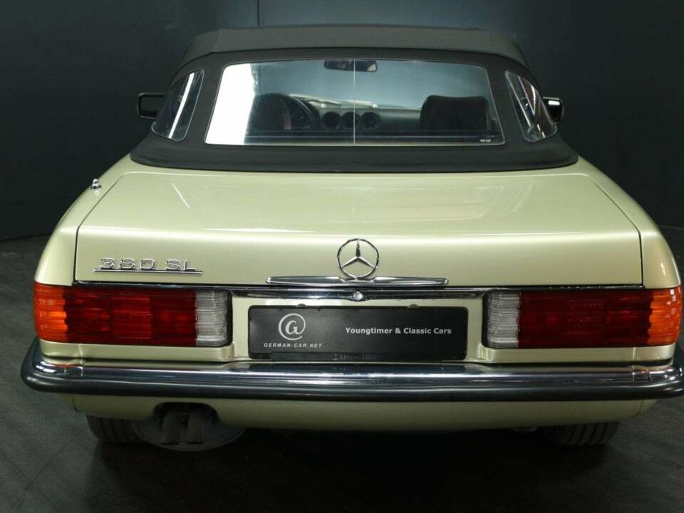 Imagen 40/50 de Mercedes-Benz 380 SL (1984)