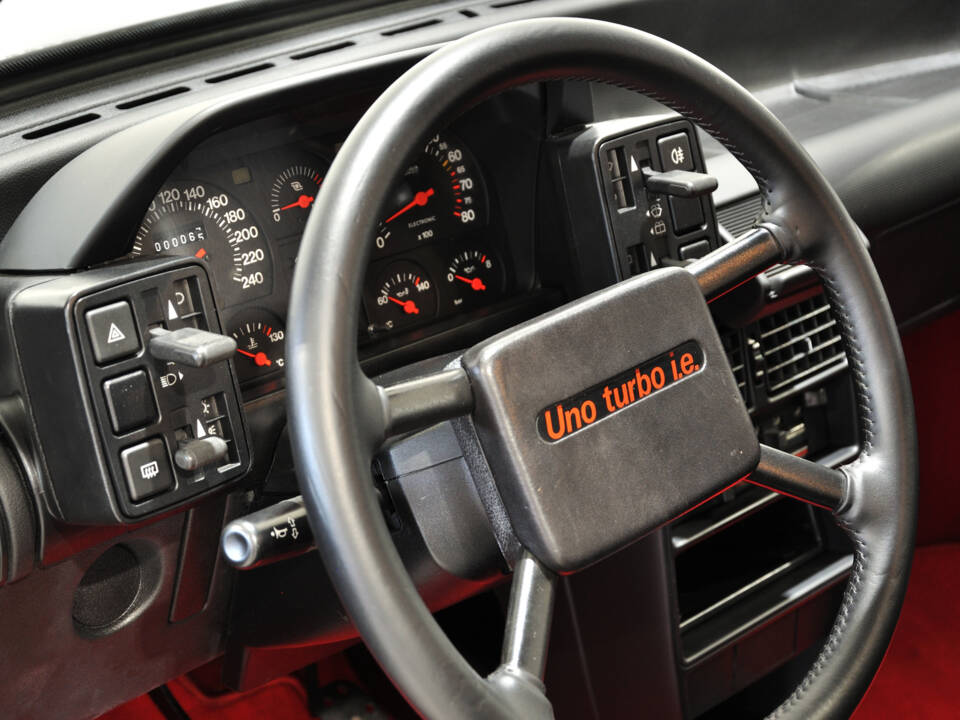 Image 22/57 of FIAT Uno Turbo i.e. (1989)