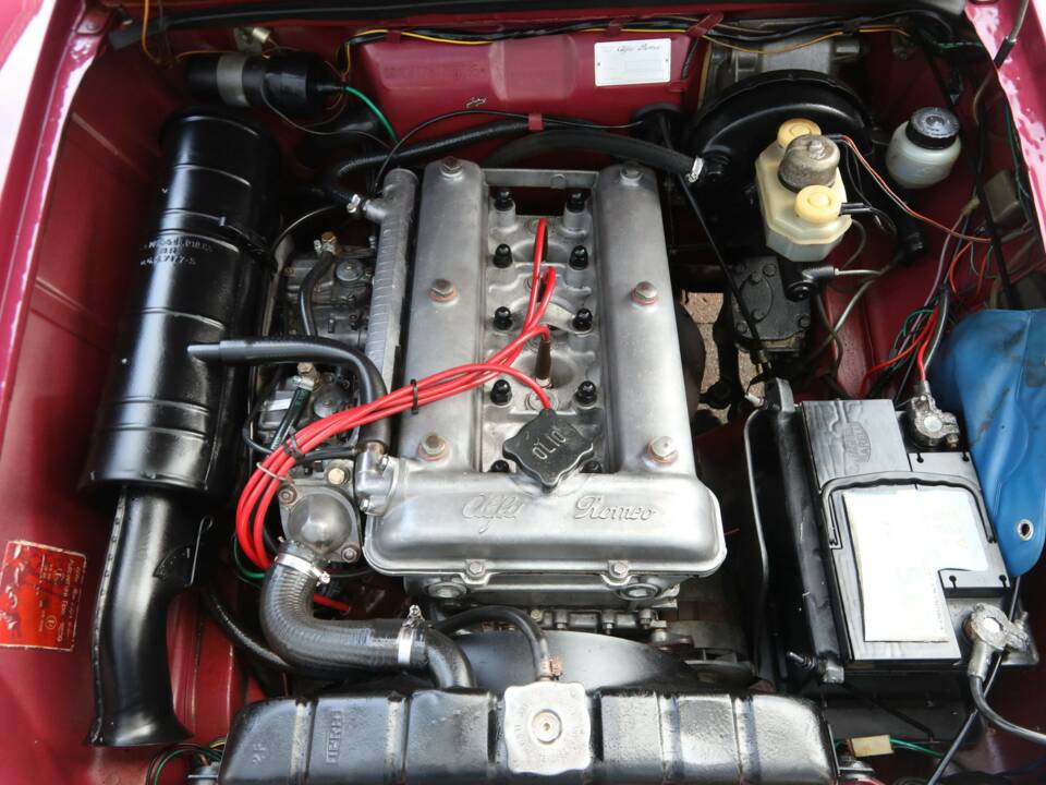 Bild 6/50 von Alfa Romeo Giulia Nuova Super 1300 (1975)
