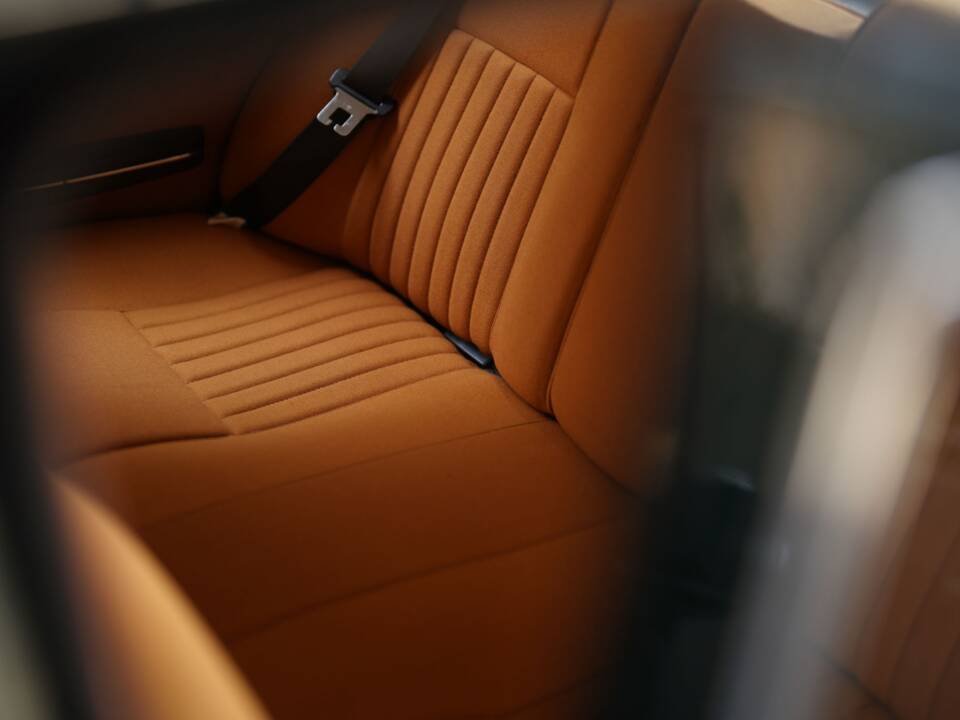 Image 45/83 of Alfa Romeo 1750 Berlina (1970)