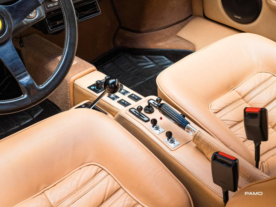 Immagine 20/39 di Ferrari 512 BBi (1983)