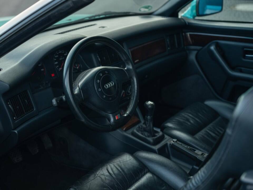 Imagen 8/15 de Audi Cabriolet 2.6 (1996)