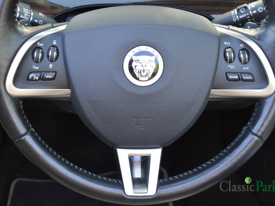 Image 39/50 de Jaguar XK (2012)