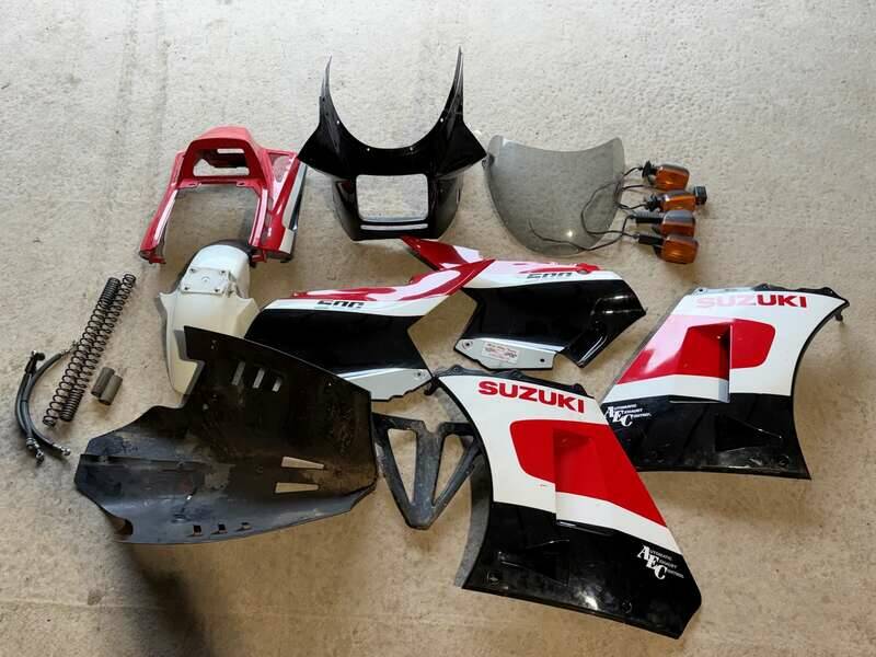 Image 41/43 de Suzuki RG 500 (1987)