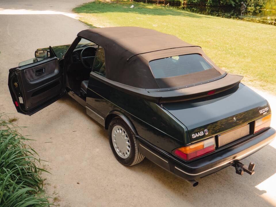 Bild 23/45 von Saab 900 S (1992)
