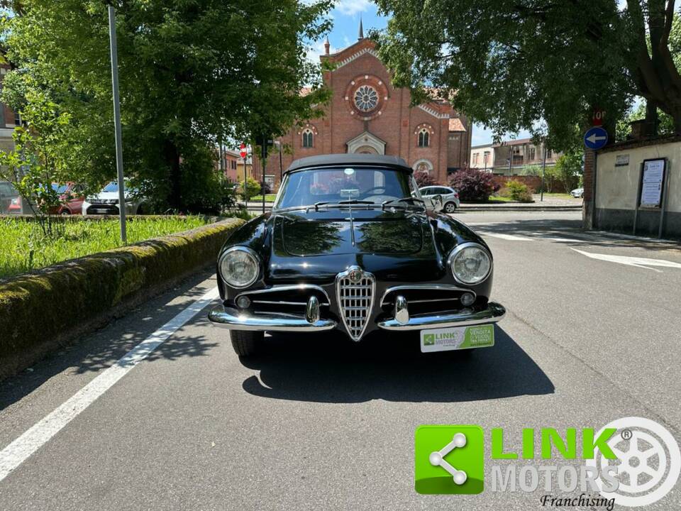Image 2/10 of Alfa Romeo Giulietta Spider (1958)