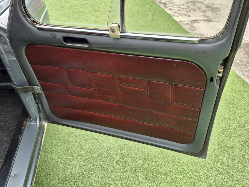 Bild 30/54 von Renault R 4 (1972)
