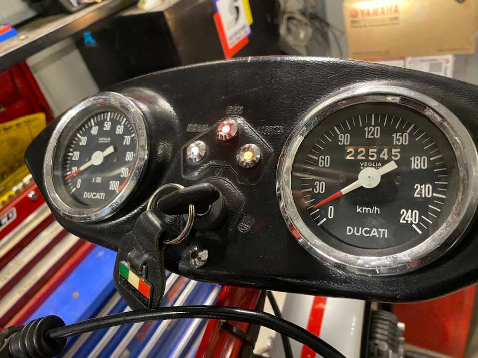 Bild 6/10 von Ducati DUMMY (1977)