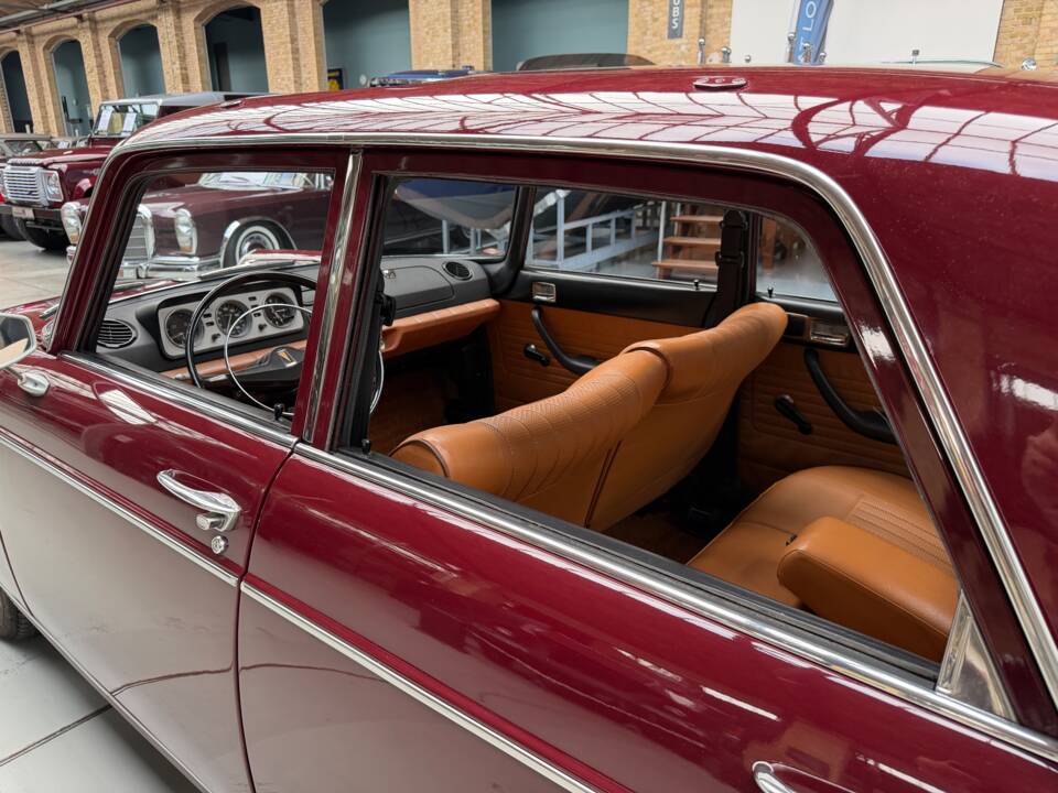 Image 36/36 of Peugeot 404 (1972)