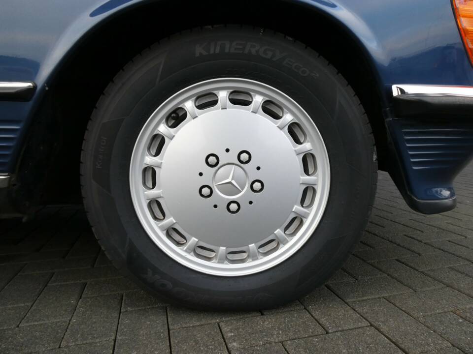 Bild 21/23 von Mercedes-Benz 560 SL (1989)