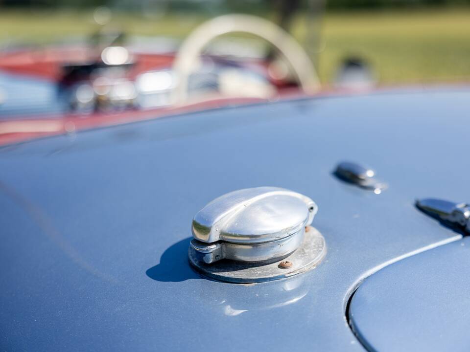 Image 16/39 of Sunbeam Alpine Mk I (1953)