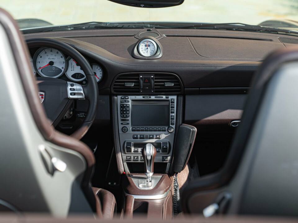 Image 15/50 of Porsche 911 Turbo (2008)