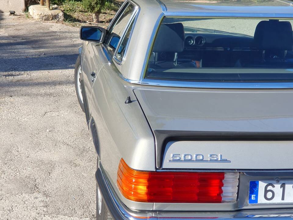 Image 6/15 de Mercedes-Benz 500 SL (1985)