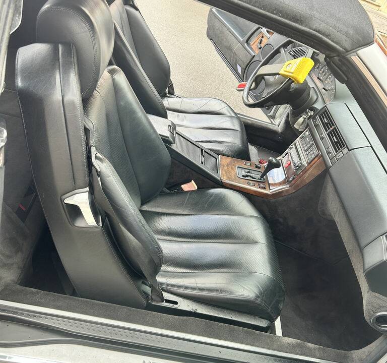 Image 8/8 de Mercedes-Benz 500 SL (1990)