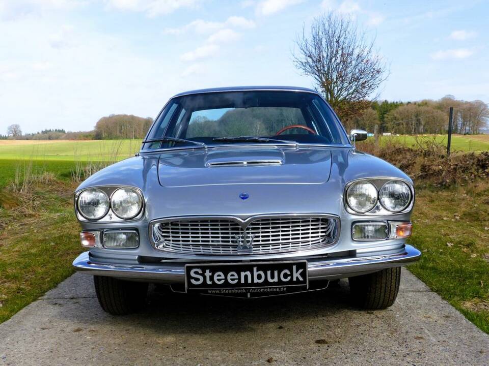 Maserati Quattroporte silbergrau metallic 1966