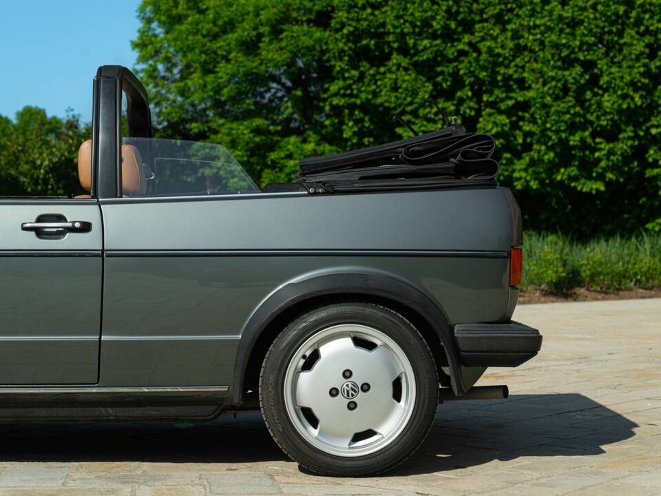 Image 31/50 of Volkswagen Golf I Cabrio GLi 1.8 (1983)