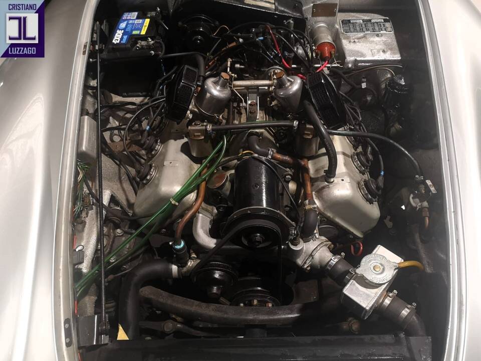 Image 33/37 of Daimler SP 250 (1960)