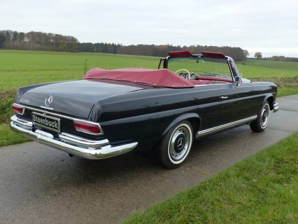 Mercedes-Benz 220 SE b Cabriolet (W 111) 1963