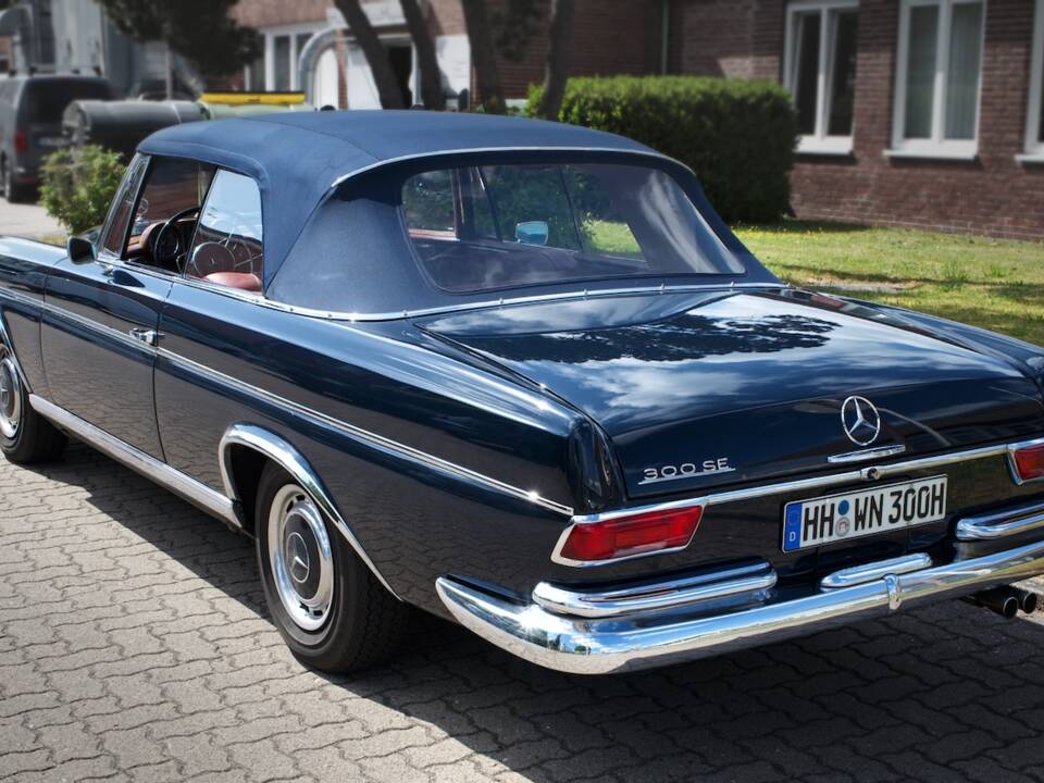 Image 39/39 of Mercedes-Benz 300 SE (1962)