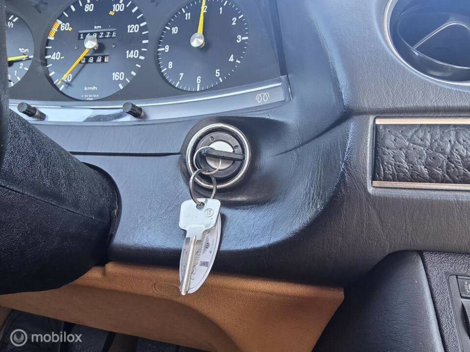 Imagen 23/50 de Mercedes-Benz 200 D (1982)