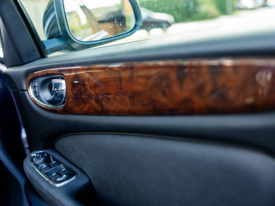 Afbeelding 27/47 van Jaguar XJ 2.7 D (2008)