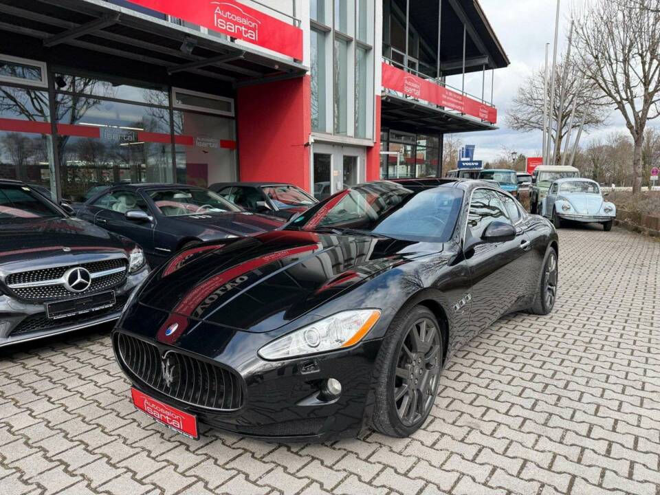 Bild 2/21 von Maserati GranTurismo 4.2 (2007)