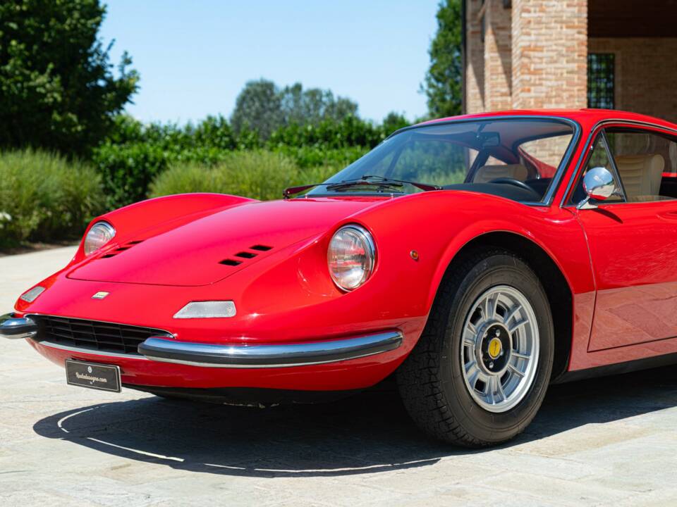 Image 16/50 de Ferrari Dino 246 GT (1971)