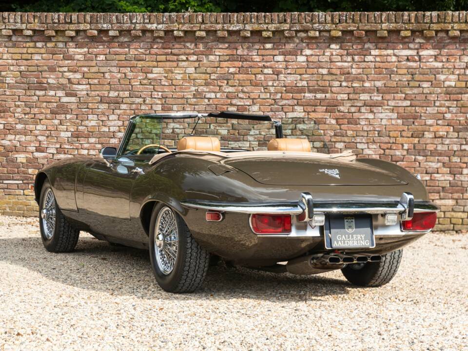 Image 31/50 de Jaguar Type E V12 (1973)