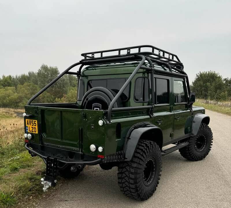 Image 3/5 de Land Rover Defender 110 (2005)