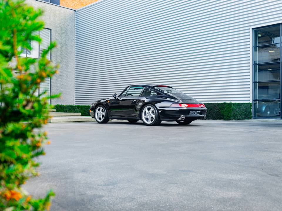 Imagen 19/47 de Porsche 911 Carrera S (1997)