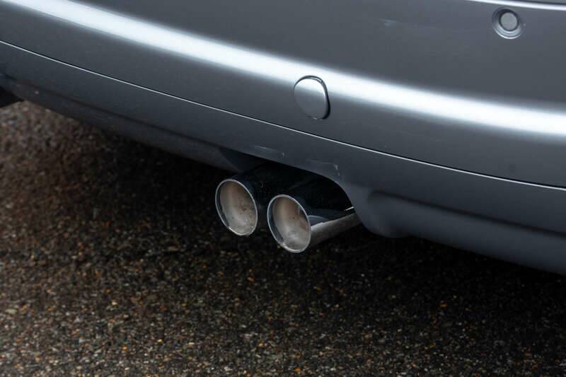 Image 45/50 of BMW M3 (2005)