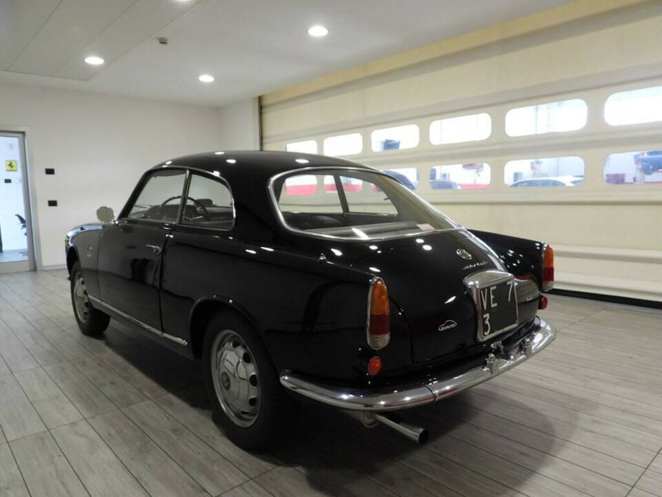 Image 3/15 of Alfa Romeo Giulia 1600 Sprint (1963)