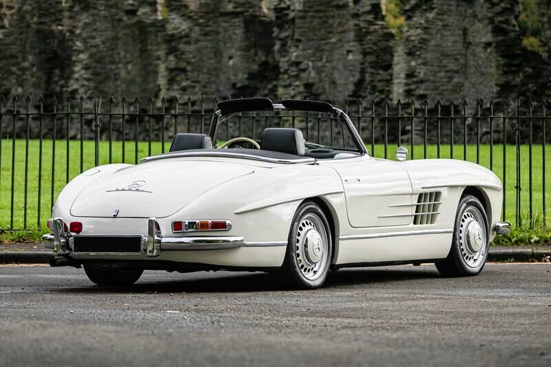 Image 4/29 of Mercedes-Benz 300 SL (1999)