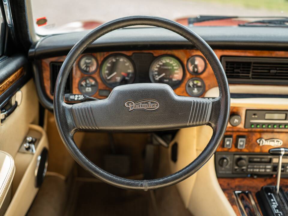 Bild 27/46 von Jaguar XJ 12 (1991)