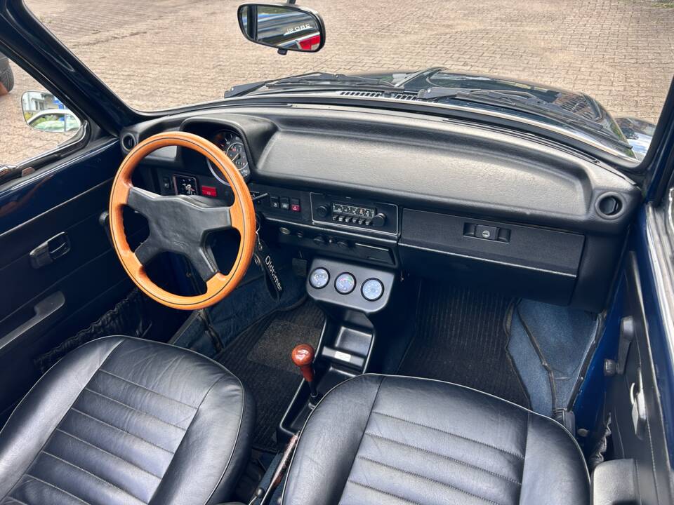 Bild 21/26 von Volkswagen Käfer 1303 LS (1978)