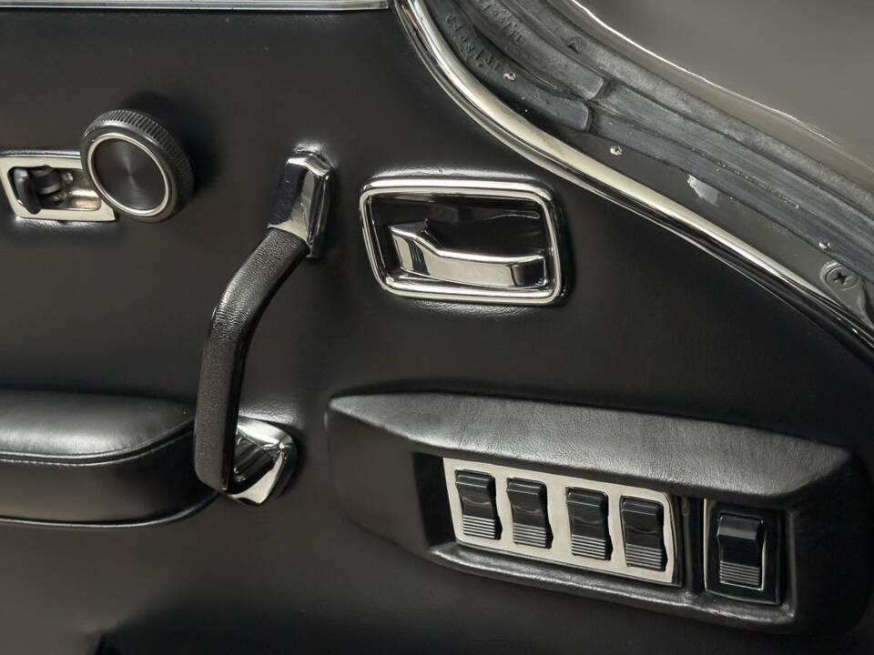 Bild 29/43 von Mercedes-Benz 250 SE (1967)