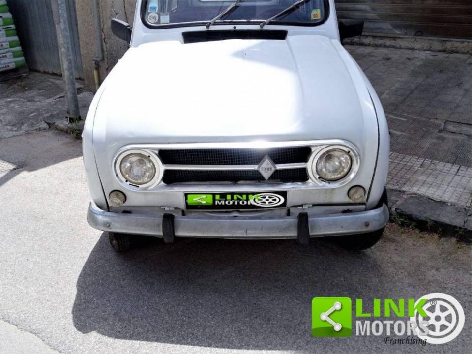 Image 6/9 of Renault R 4 (1971)