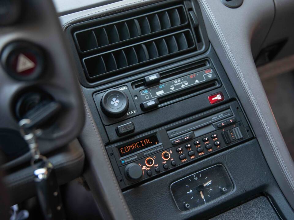 Image 48/63 of Porsche 928 GTS (1994)