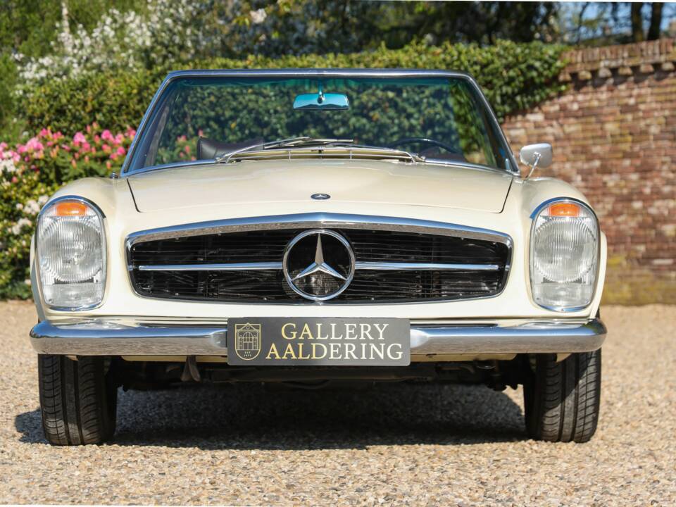 Image 5/50 of Mercedes-Benz 250 SL (1967)